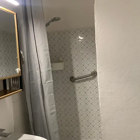 Classé 2 étoiles à 5 Minutes Du Centre Et 10 Des Thermes Amélie-les-Bains-Palalda